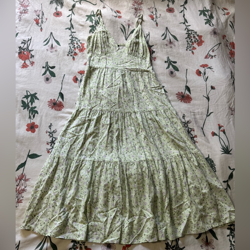🔴DONATING SOON🔴 Wild Fable Light Green Floral Maxi Dress